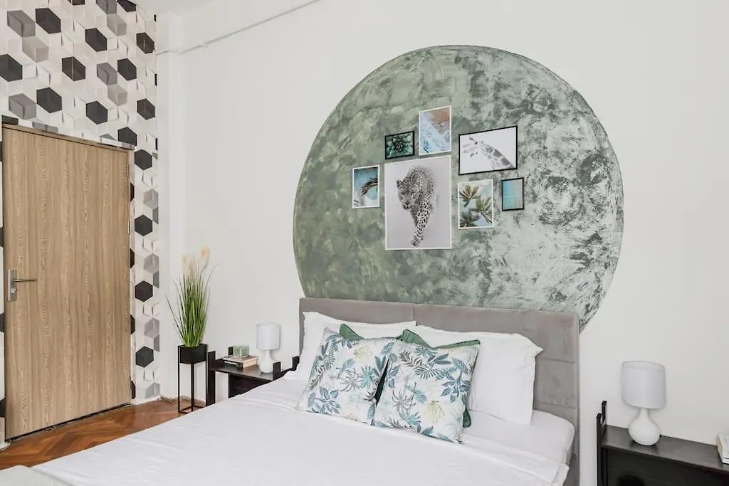 Nightfall Escape - M&N Condos Bucarest Appartement